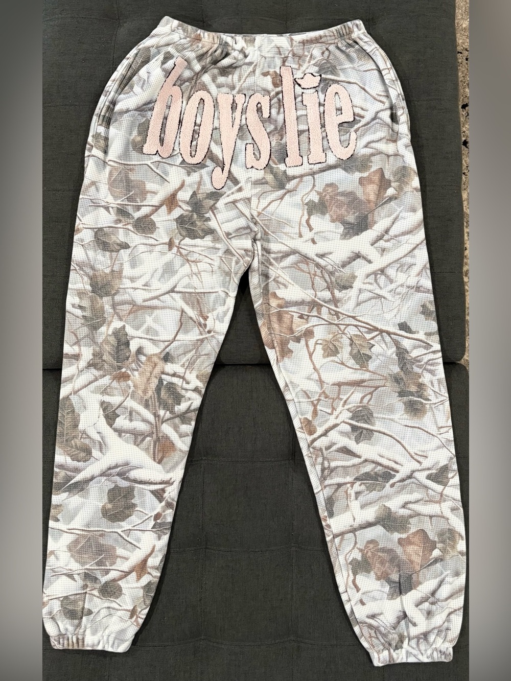 Boys Lie Camo Waffle Knit Sweatpants Size L